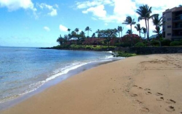 Hale Mahina Beach Resort