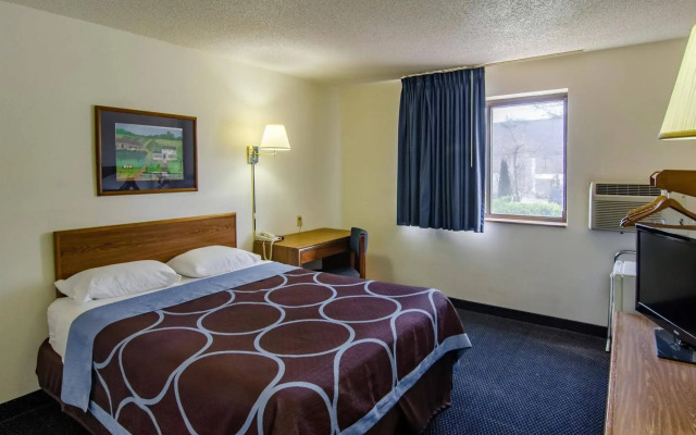 Motel 6 Montoursville, PA - Williamsport