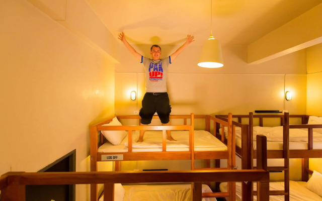 Pak-Up Hostel