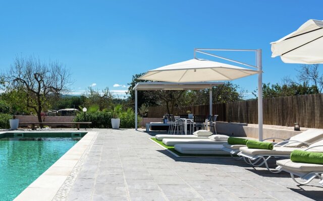 Extravagant Villa in Can Tomas With Pool & Jacuzzi