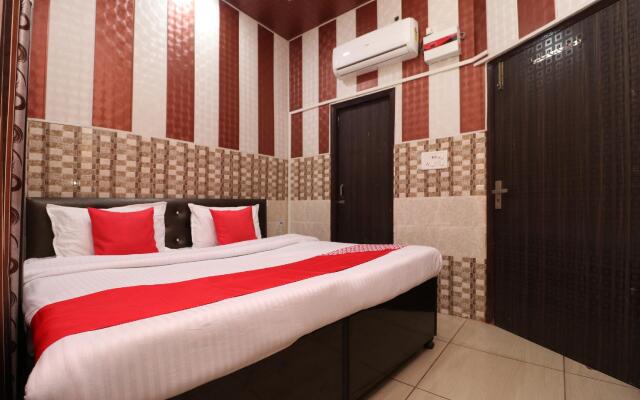 OYO 28409 Hotel Big City