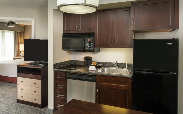 Homewood Suites by Hilton Chicago - Schaumburg