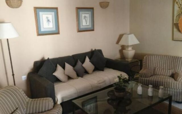 Quartos City Apartments Carmona