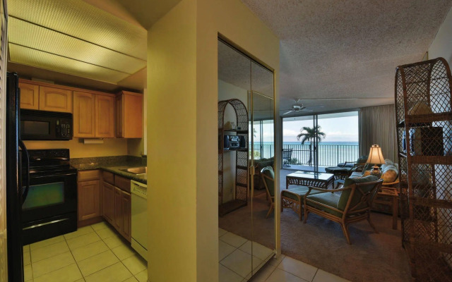 Hololani Resort