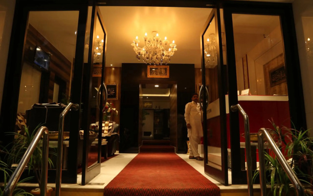Hotel Madni Royale