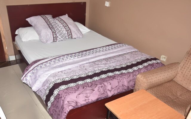 De Kings Suites Hotel