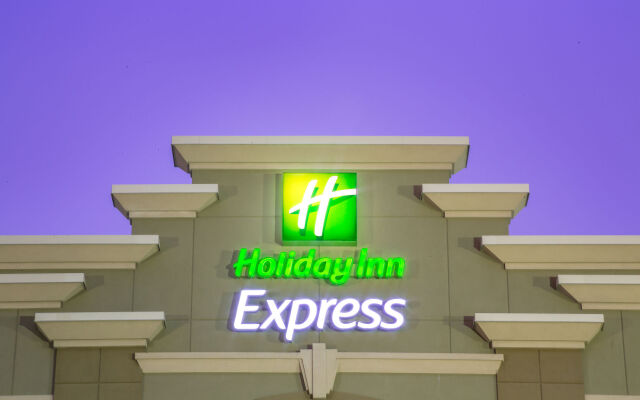Holiday Inn Express - Layton by IHG