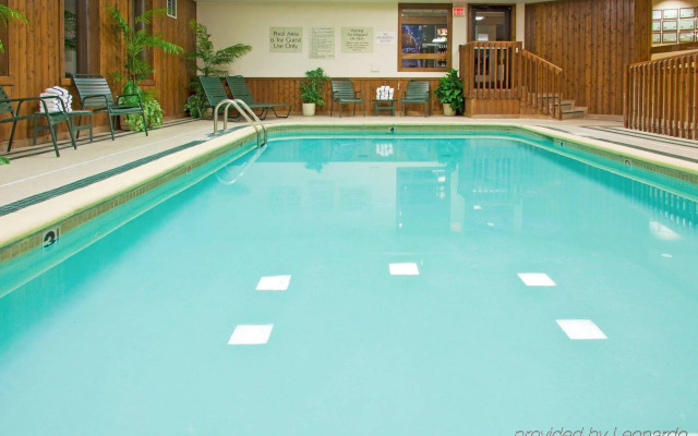 Country Inn & Suites by Radisson, Mishawaka, IN