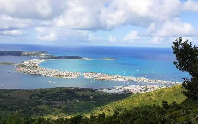 Apartment With 2 Bedrooms In Saint Martin With Wonderful Sea View Shared Pool Furnished Terrace