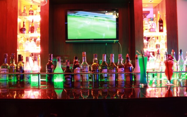 Patong Hemingway's Hotel