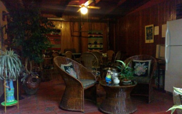 Charly's Place Hotel