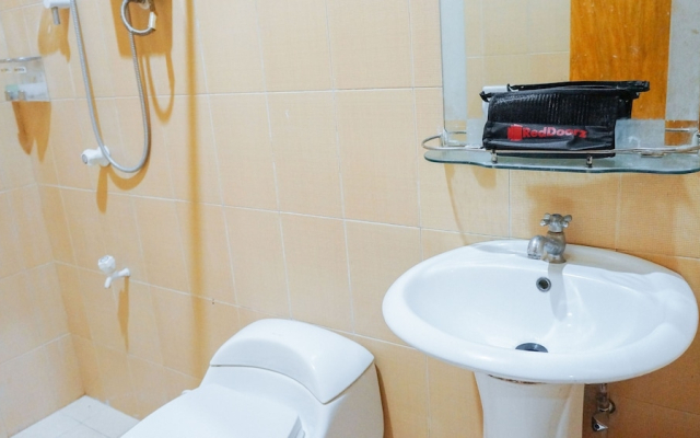 RedDoorz Plus @ Catarman Dauis