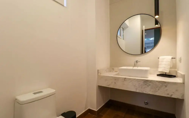 Elegant 3BR Duplex With Balcony in Miraflores