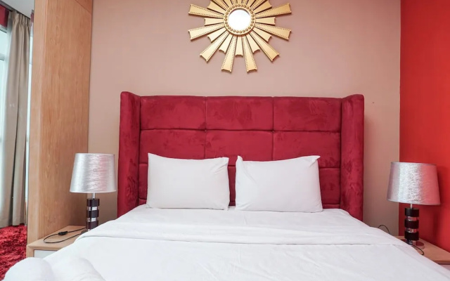 Modern 1BR Good City View Central Park Apartment By Travelio