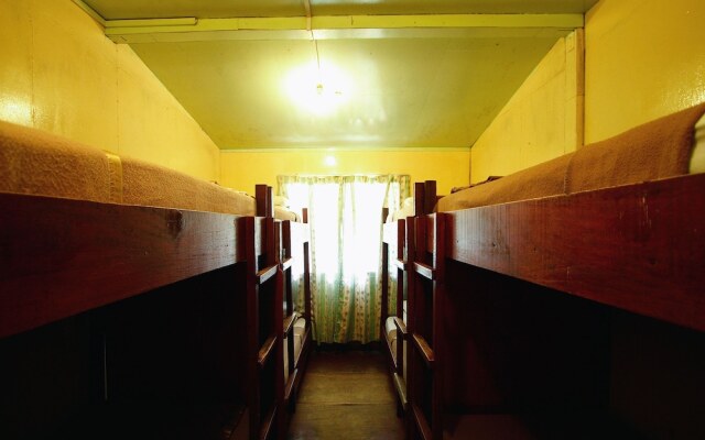 Laban Rata Resthouse - Hostel