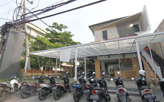 Airy Legian Dewi Sri 9 Kuta Bali