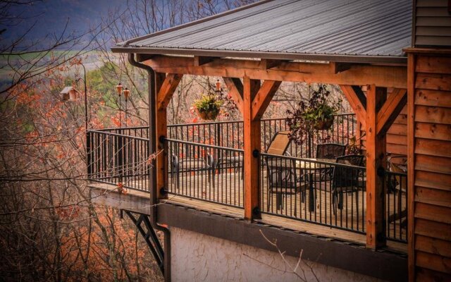 Brush Mountain Lodge