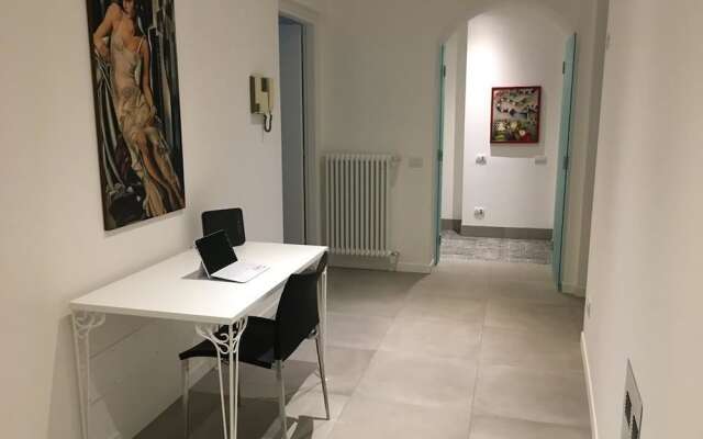 Room Center Station 2