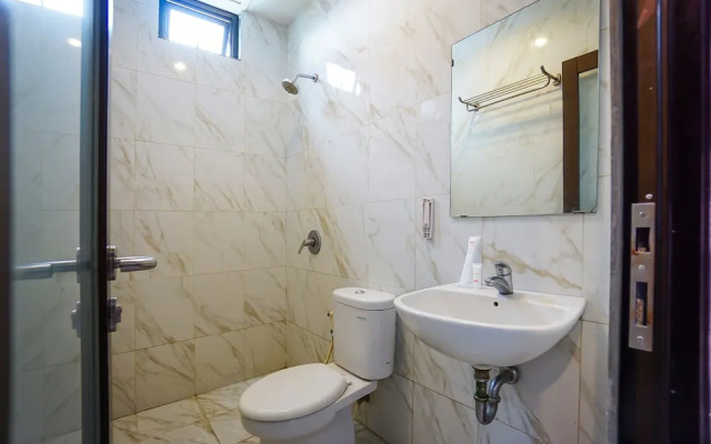 OYO 2515 D'karombasan Hotel