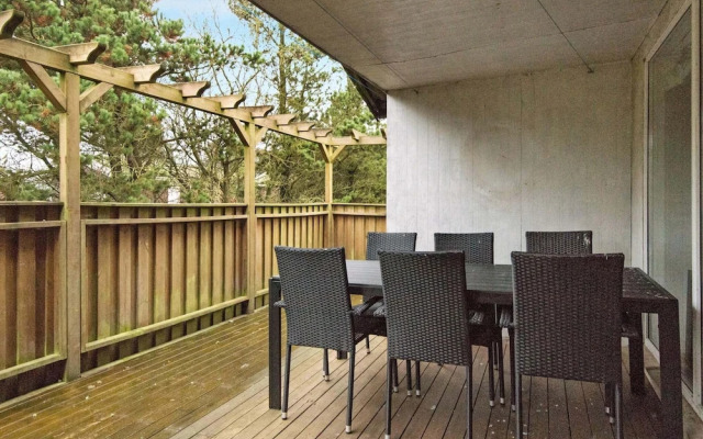 6 Person Holiday Home in Romo