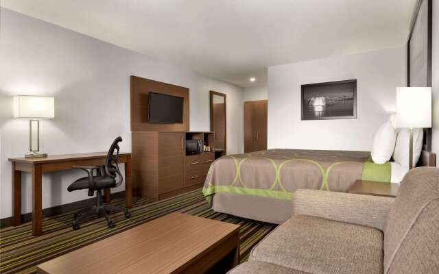 Super 8 by Wyndham Windsor/Dougall