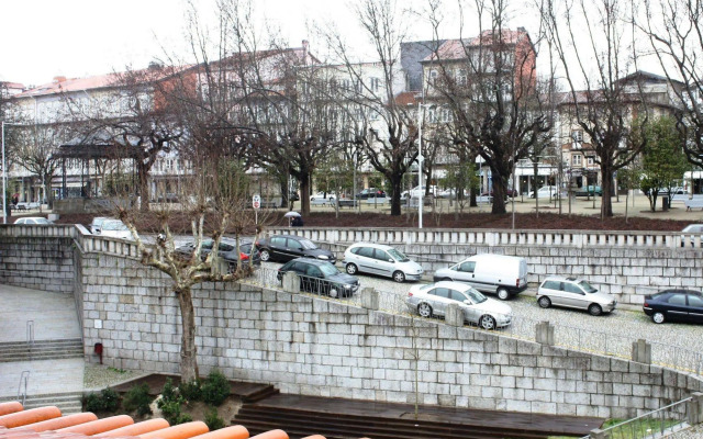 Trovador City Guest House