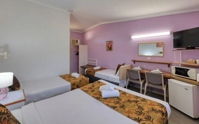 Bushmans Motor Inn