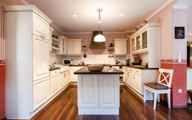 Renoviertes Bauernhaus mit Garten in Ruhelage