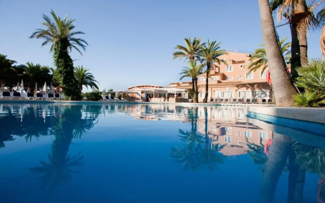 Aparthotel Ciudad Laurel