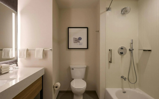 Sheraton Grand Sacramento Hotel