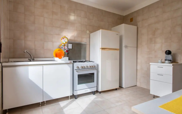 Sardinia RE - Lilium Central Flat