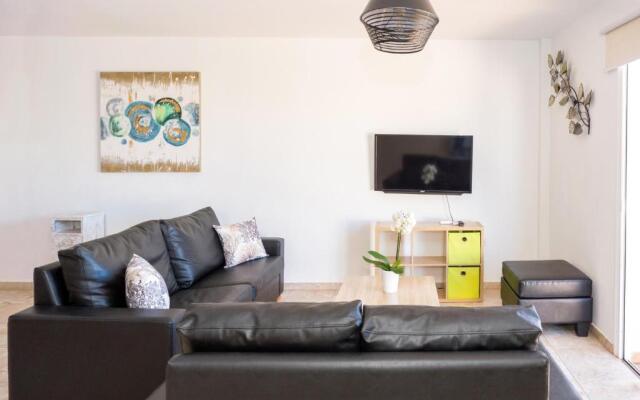 SOFIA APARTMENT 700m away from the beach