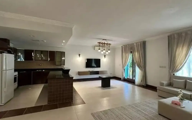 Golden Square Resort