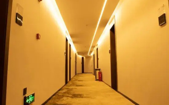 Huaihua Golden Hotel