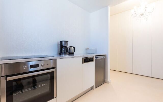 Great Acropolis view apartment in City Center