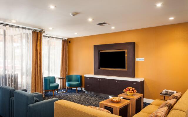 Holiday Inn Express at Monterey Bay by IHG