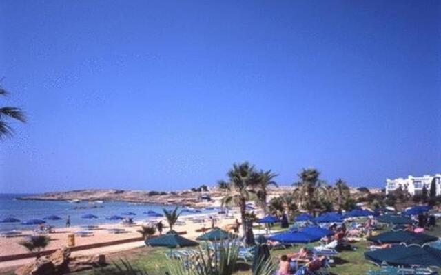 Callisto Holiday Village
