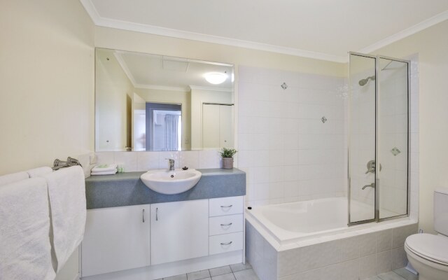 William Street Apartments