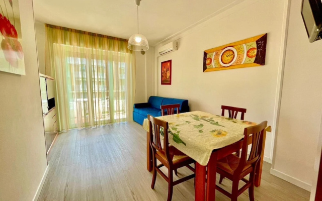 Bright Apartment by the Beach
