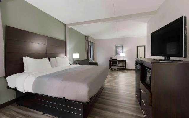 Quality Inn Merriam Kansas City