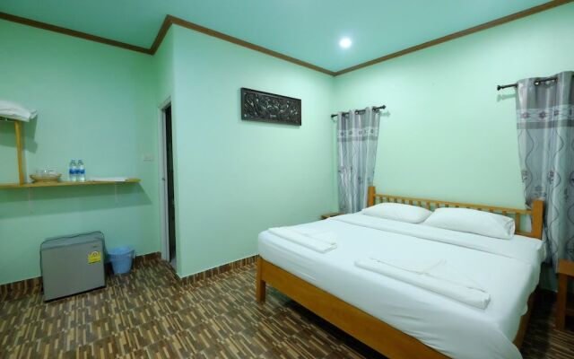 Pum and Plam Homestay Resort
