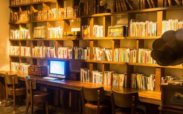 James Joyce Coffetel Tianhe North Tianrun Road