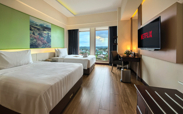 Grand Candi Hotel – Guest Rooms – Semarang