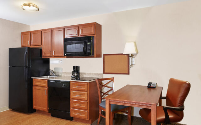 Candlewood Suites Fayetteville Fort Bragg by IHG