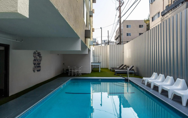 Shelter Hotel