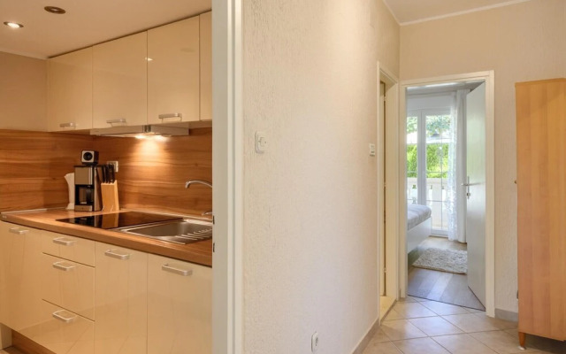 Premium Apartment With Patio