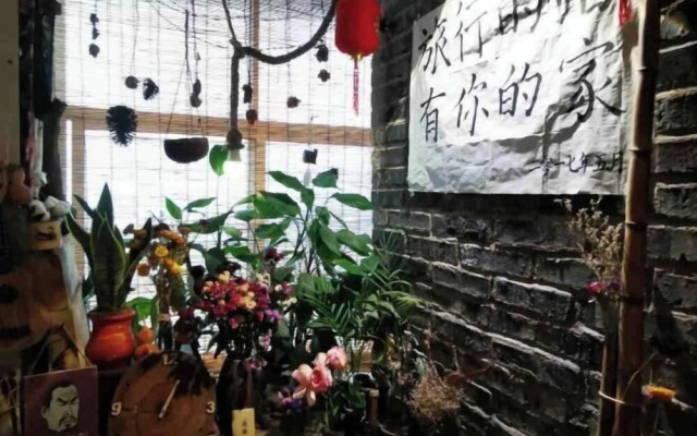 Waiting for You in Guilin Youth Hostel