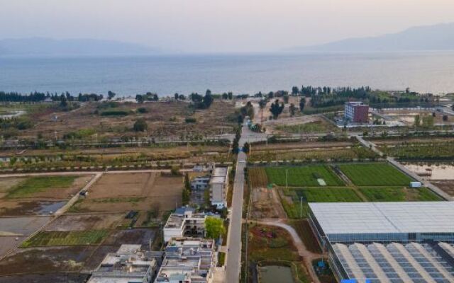 FuXian Lake XiXia Hotel