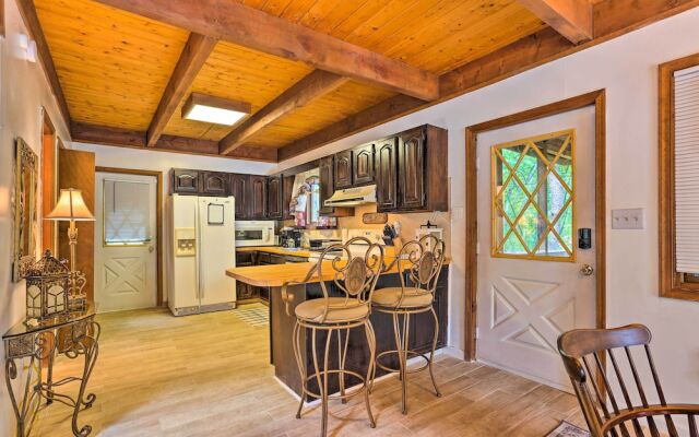 Bushkill House w/ Deck & Community Amenities!