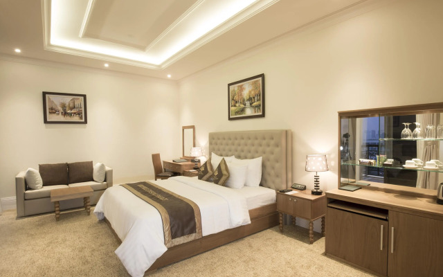 MerPerle Crystal Palace Hotel
